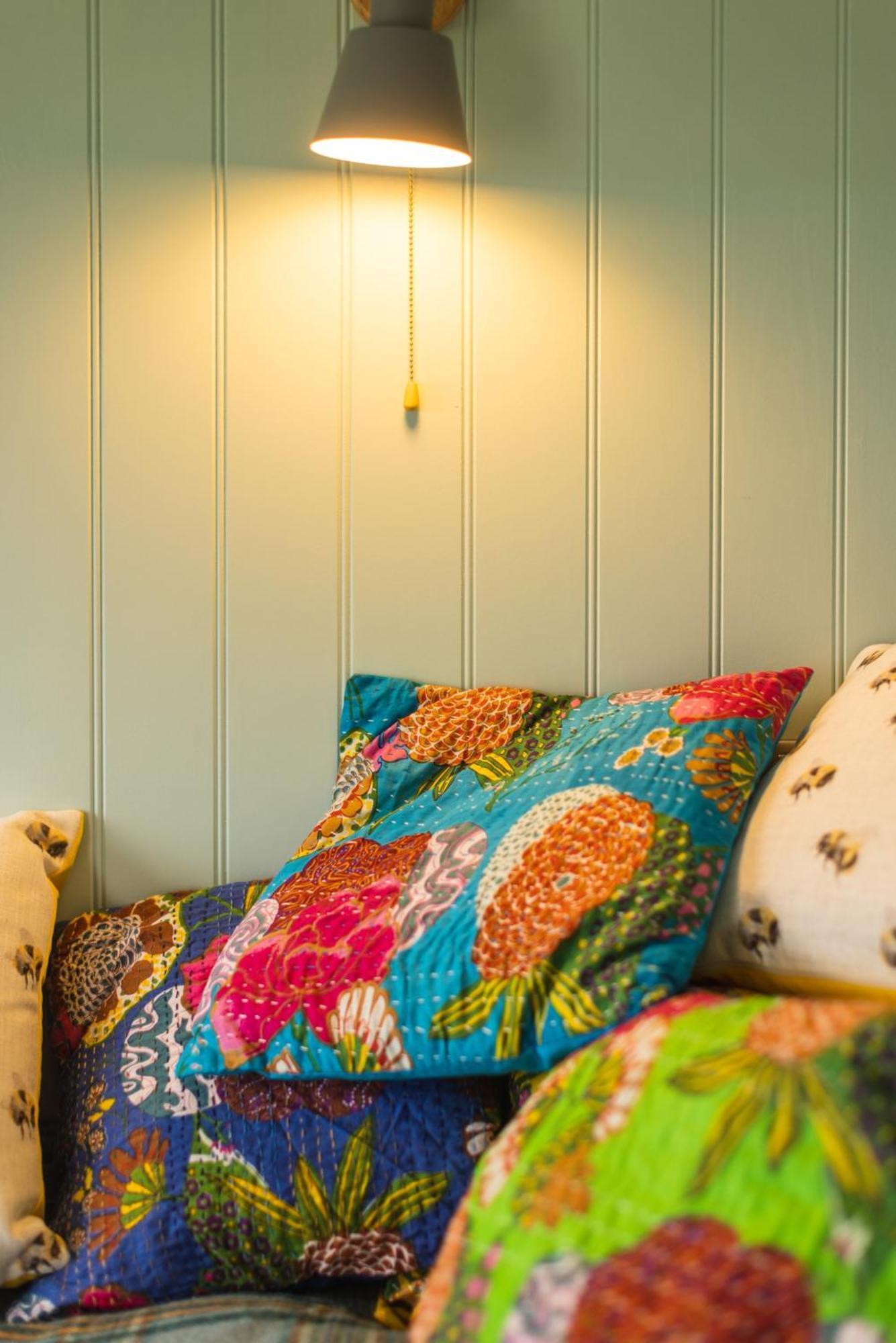 Mulsford Cottage Malpas  Номер фото
